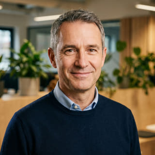 James Mitchell, oppført som administrerende direktør hos Løve Avkastvik, vist på profilbilde